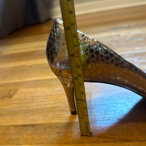 Louise et Cie | Women’s pointed toe, short heels - Picture 15 of 16